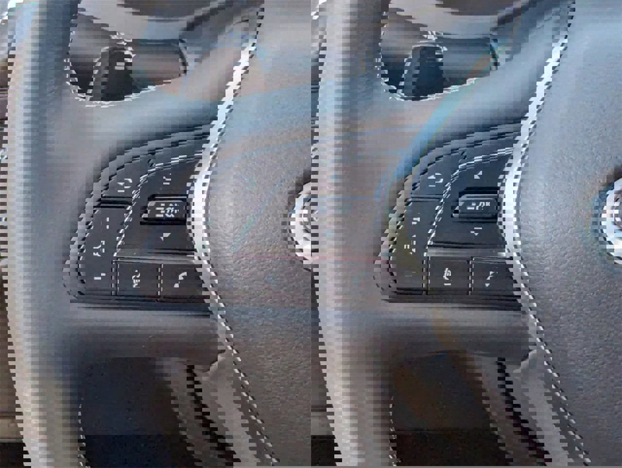 New 2025 INFINITI QX50 Sport image 19