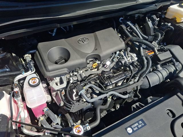 Used 2024 Toyota Sienna XLE FWD image 28