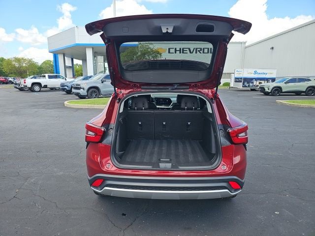 Used 2024 Chevrolet Trax LT w/ LT Convenience Package image 10