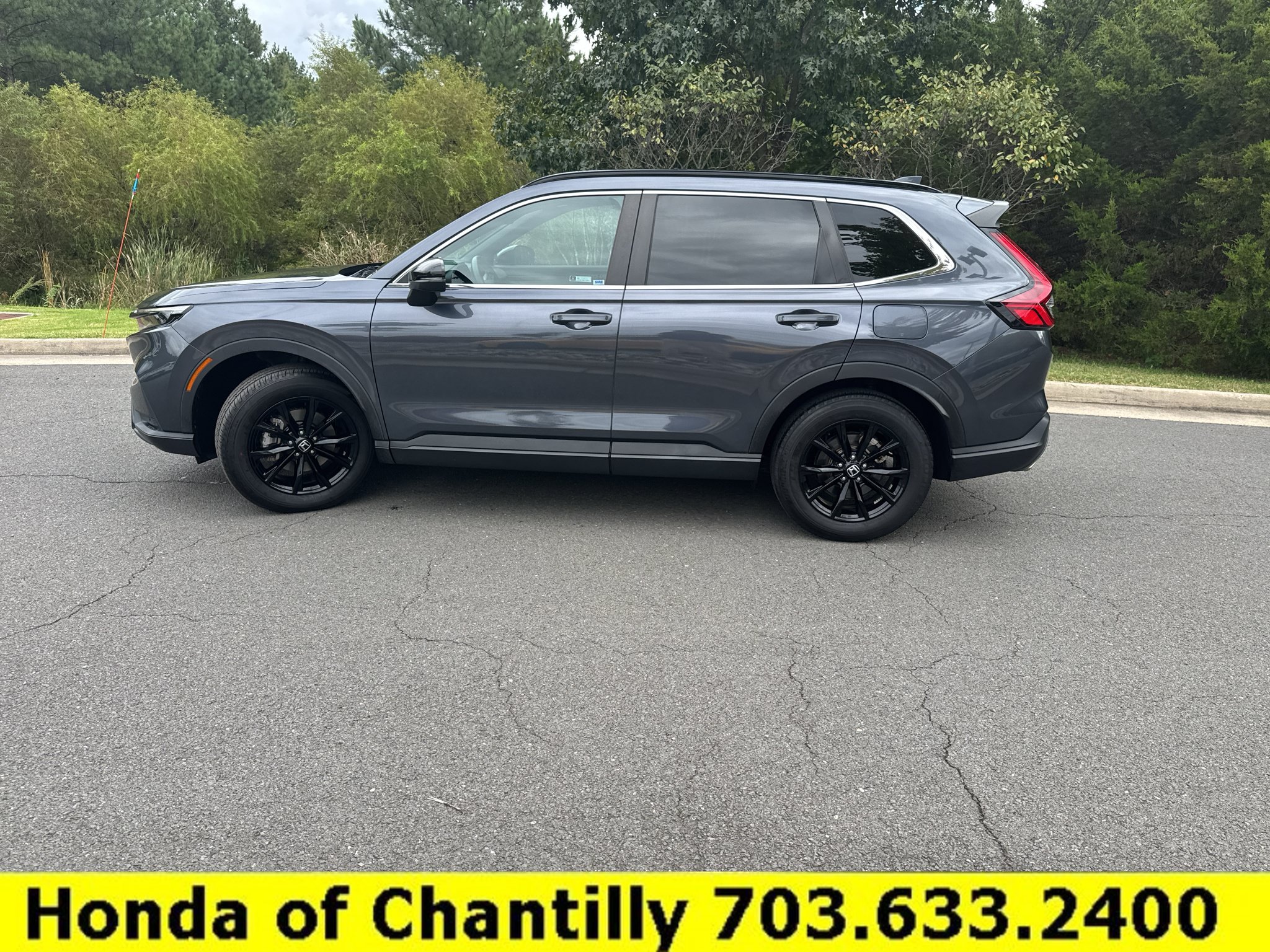 Used 2024 Honda CR-V Sport-L image 3