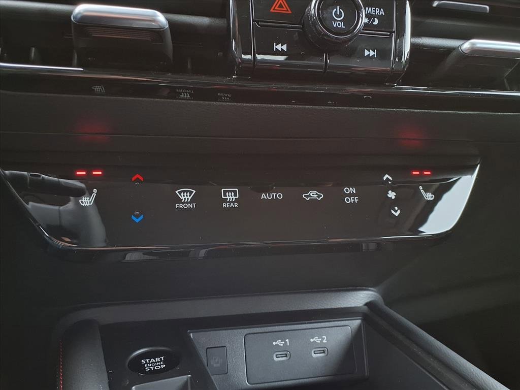 New 2026 Nissan Kicks SR w/ Cold Weather Package image 24