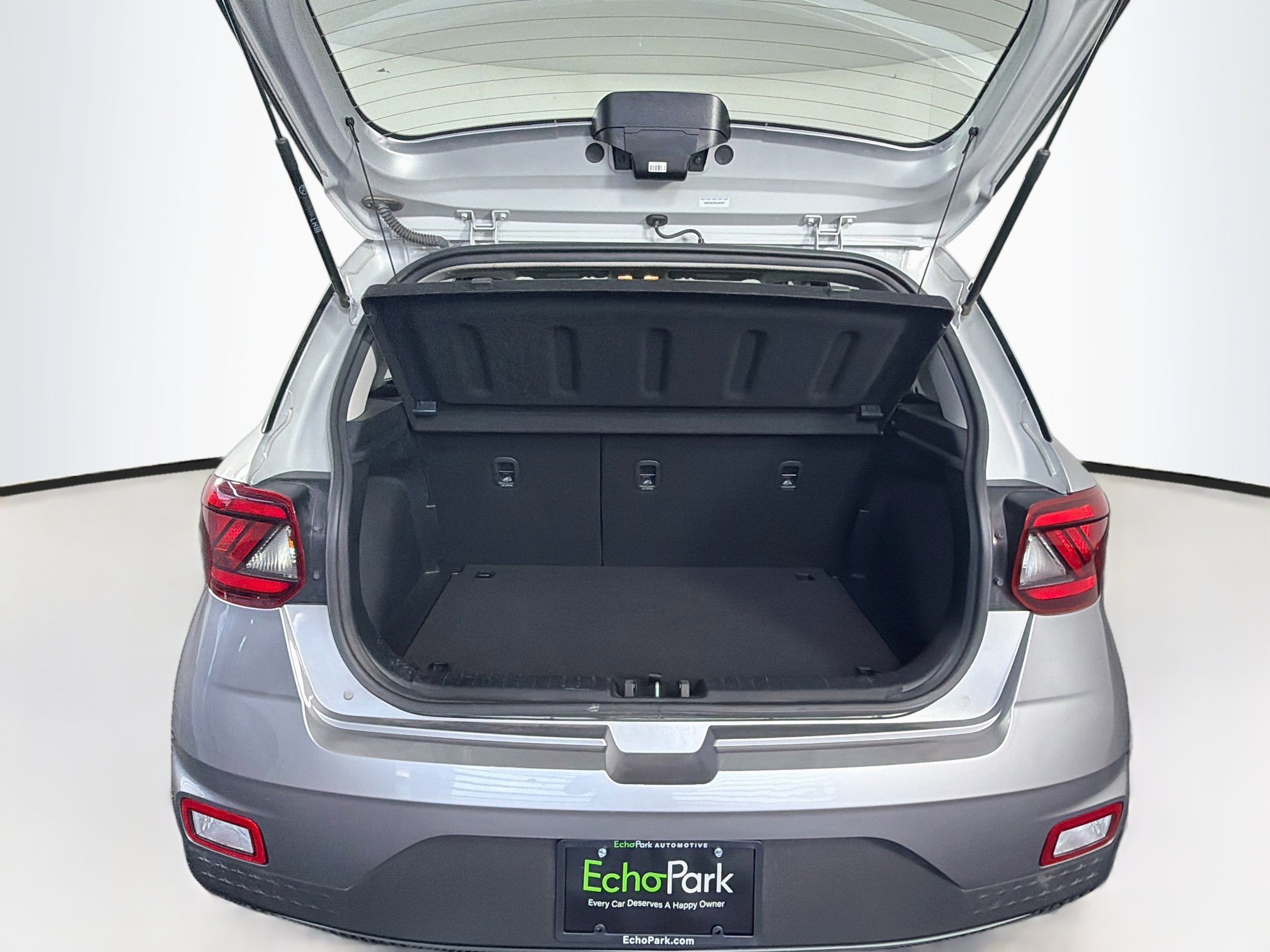 Used 2025 Hyundai Venue SEL FWD image 30