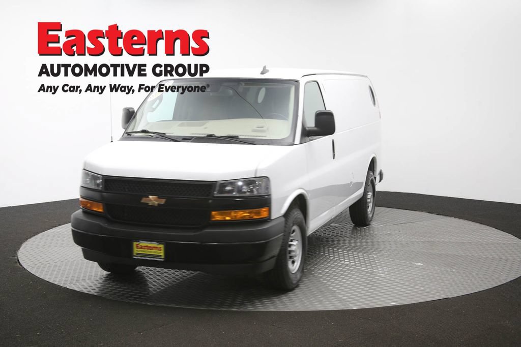 Used 2021 Chevrolet Express 3500 w/ Driver Convenience Package RWD image 50