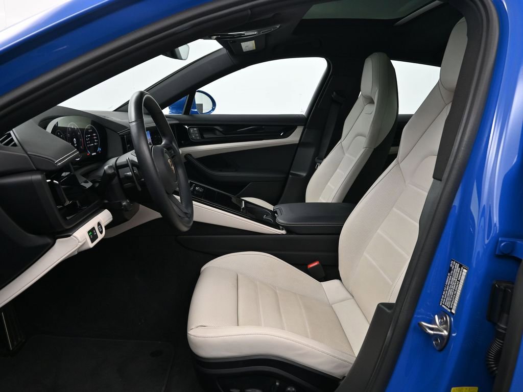 Used 2024 Porsche Panamera 4 image 5