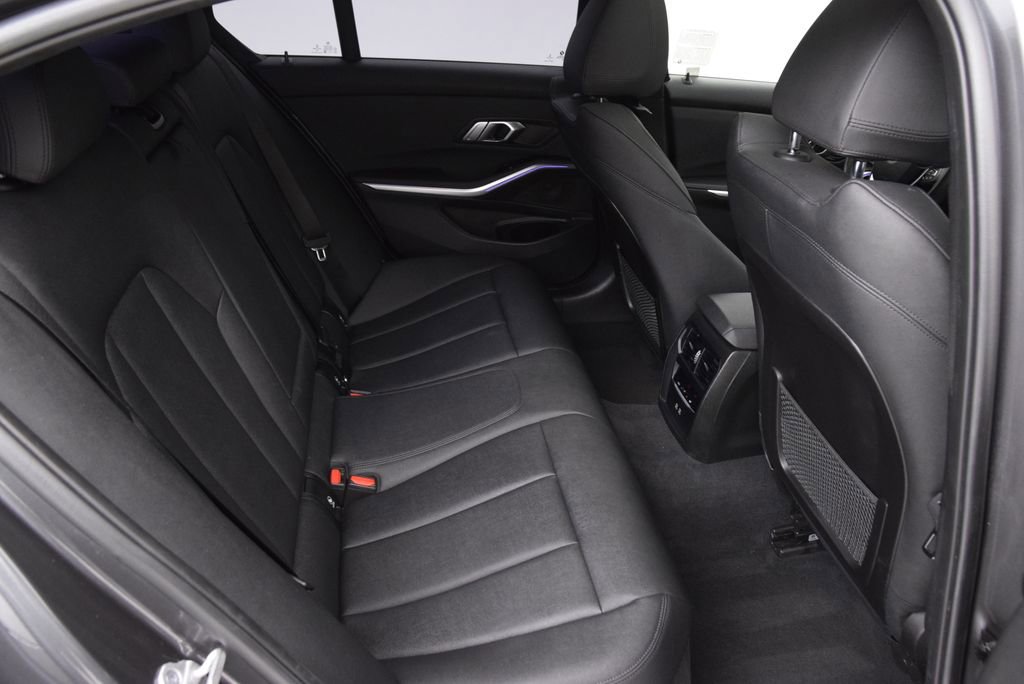 Used 2021 BMW 330i Sedan w/ Driving Assistance Package image 19