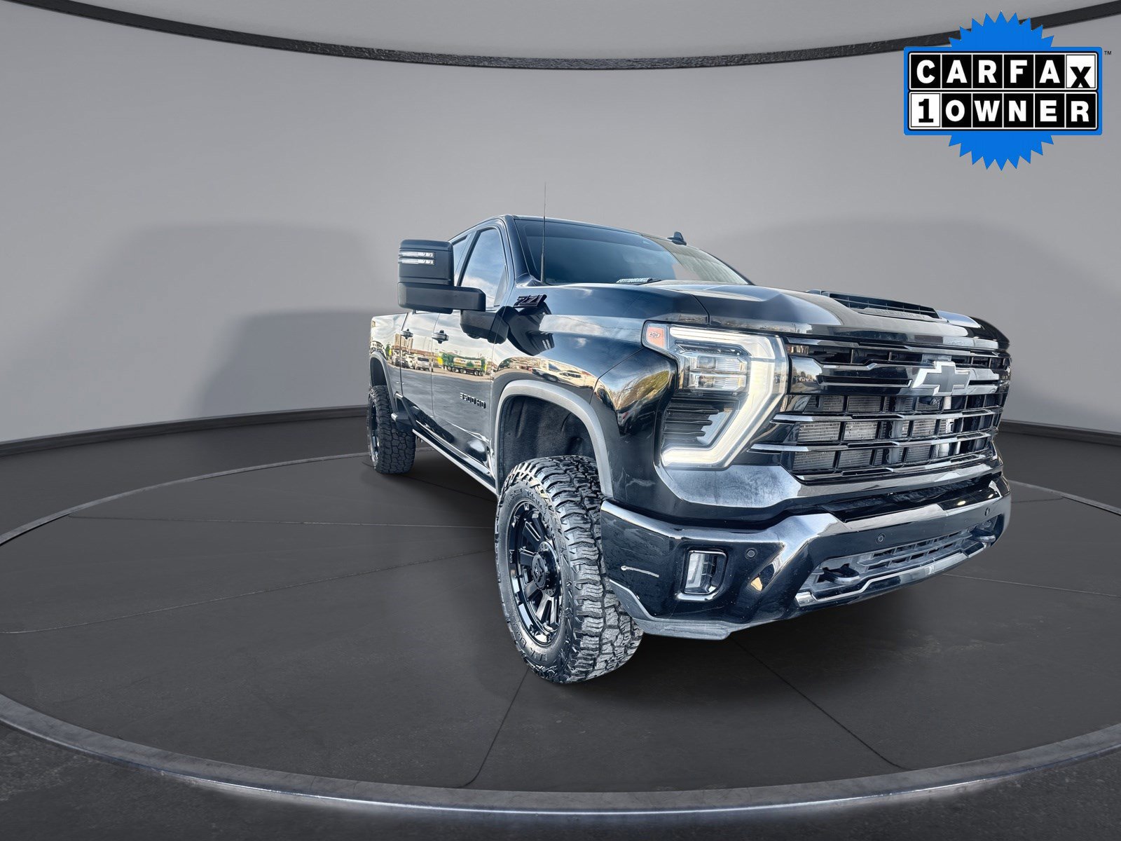 Used 2024 Chevrolet Silverado 3500 LTZ w/ LTZ Plus Package image 16