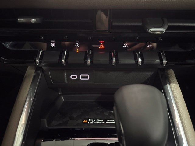 Used 2026 GMC Canyon Denali w/ LPO, Denali Black Edition AWD/4WD image 25