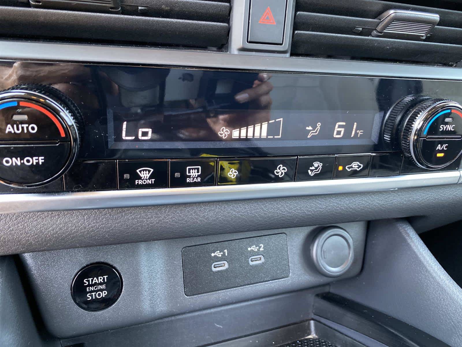 Used 2025 Nissan Rogue SV AWD/4WD image 14