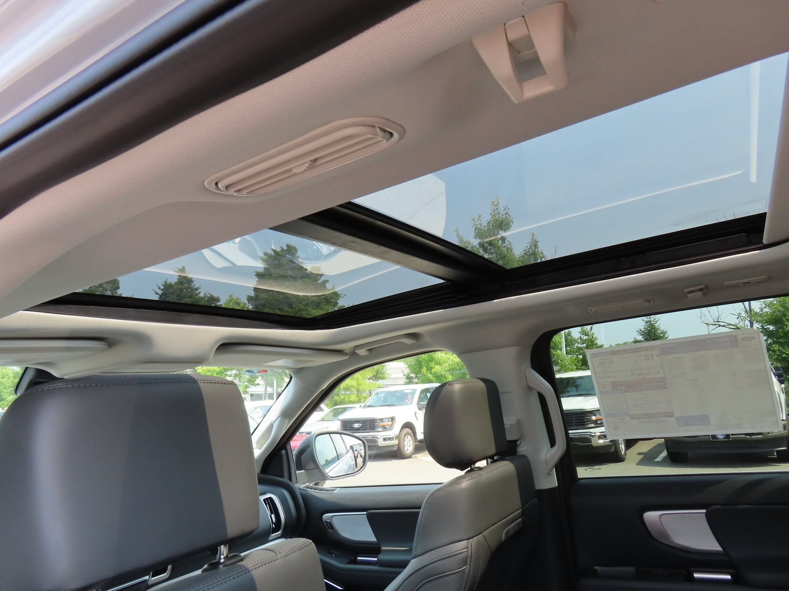 New 2026 Ford Expedition Active AWD/4WD image 19