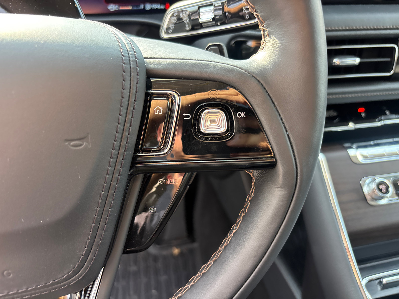 New 2026 Lincoln Aviator Reserve AWD/4WD image 18