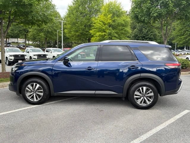Certified 2025 Nissan Pathfinder SL AWD/4WD image 4