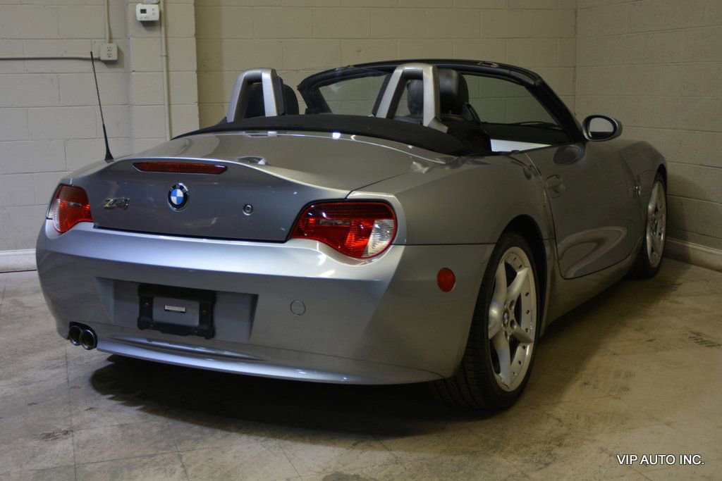 Used 2006 BMW Z4 3.0si image 4