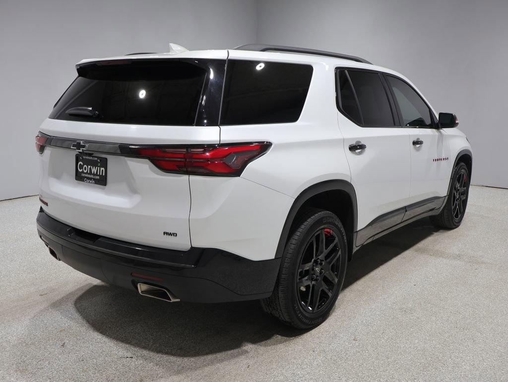 Used 2023 Chevrolet Traverse Premier w/ Redline Edition AWD/4WD image 2