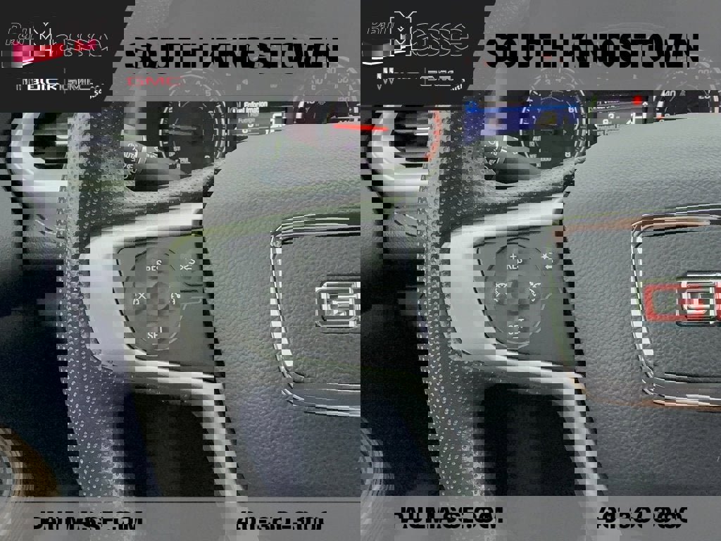 Certified 2023 GMC Acadia SLE w/ Driver Convenience Package image 18