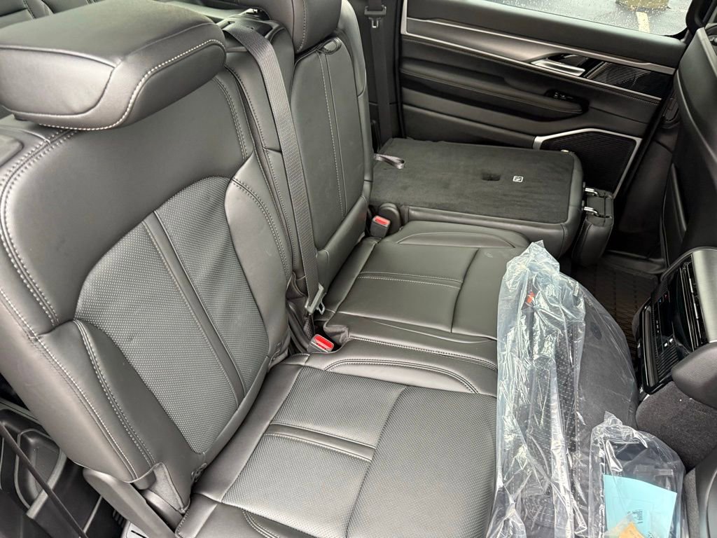 New 2026 Jeep Grand Wagoneer L 4WD image 54