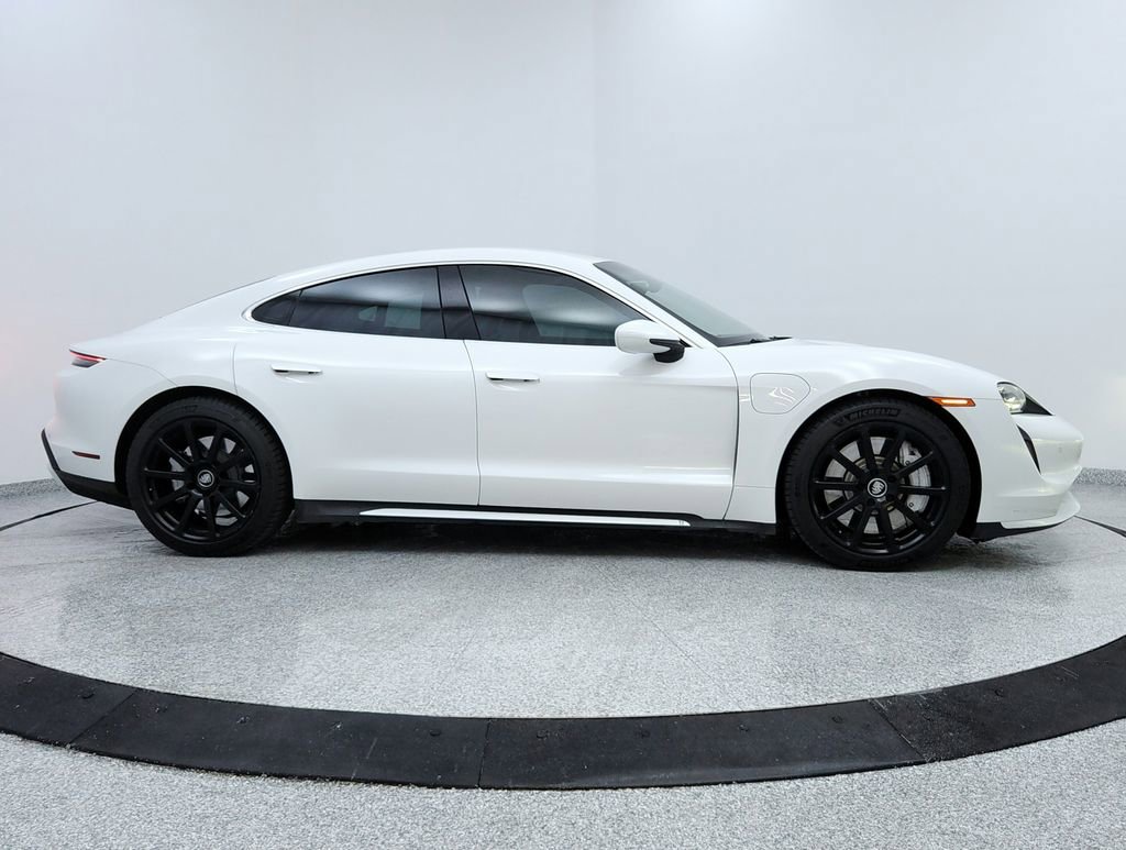 Used 2021 Porsche Taycan Turbo image 7