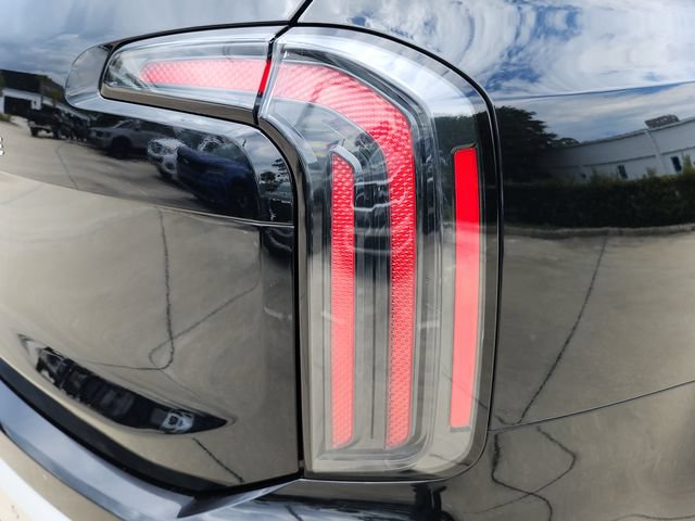 Certified 2024 Kia Telluride SX w/ Towing Package FWD image 37