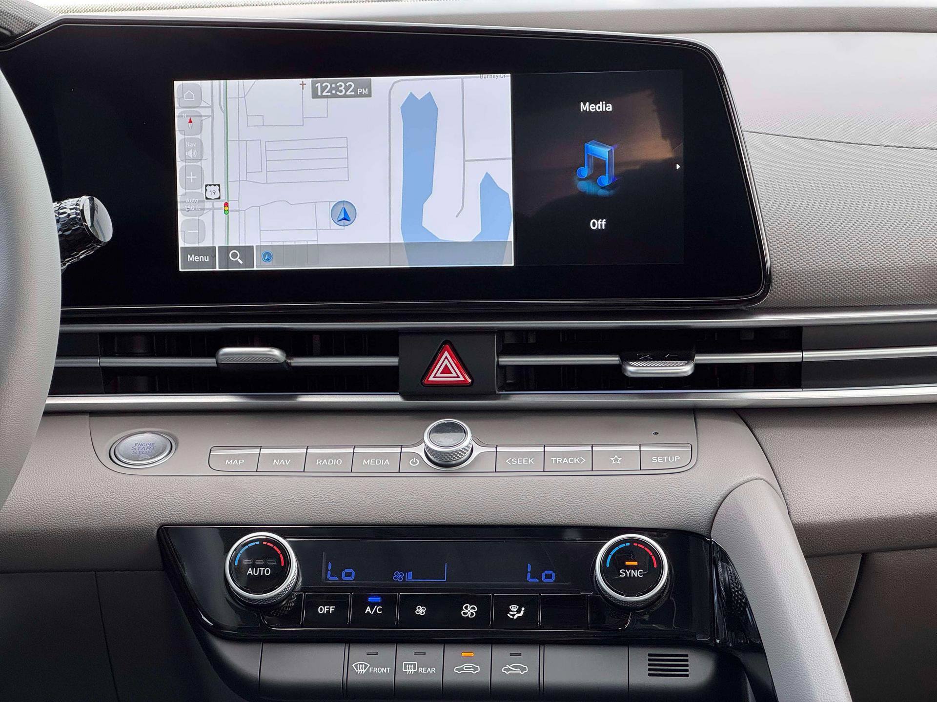 New 2026 Hyundai Elantra Sport FWD image 19