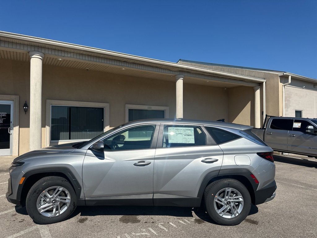 New 2026 Hyundai Tucson SE image 5