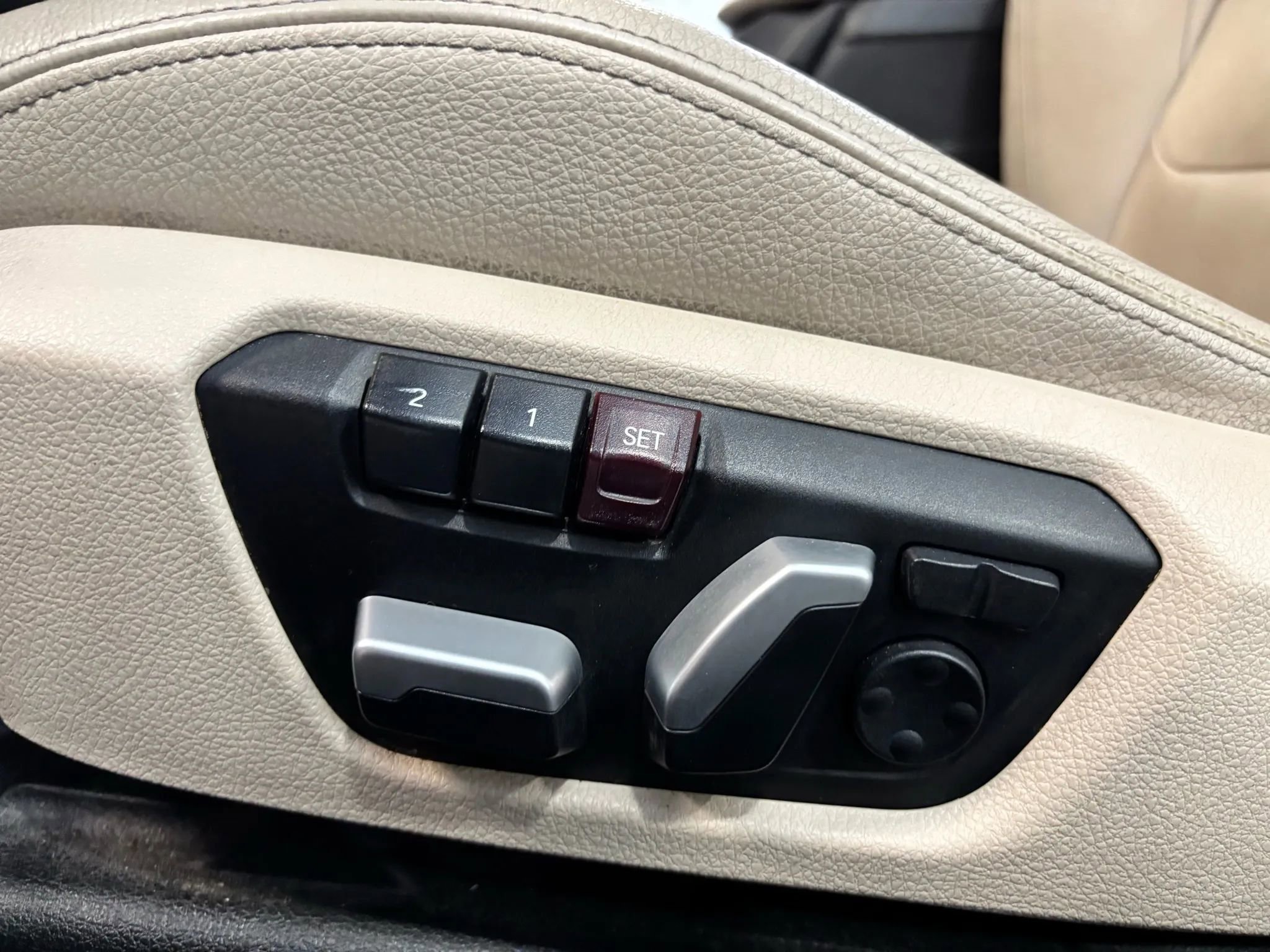 Used 2016 BMW 228i 228i Convertible 2D image 13