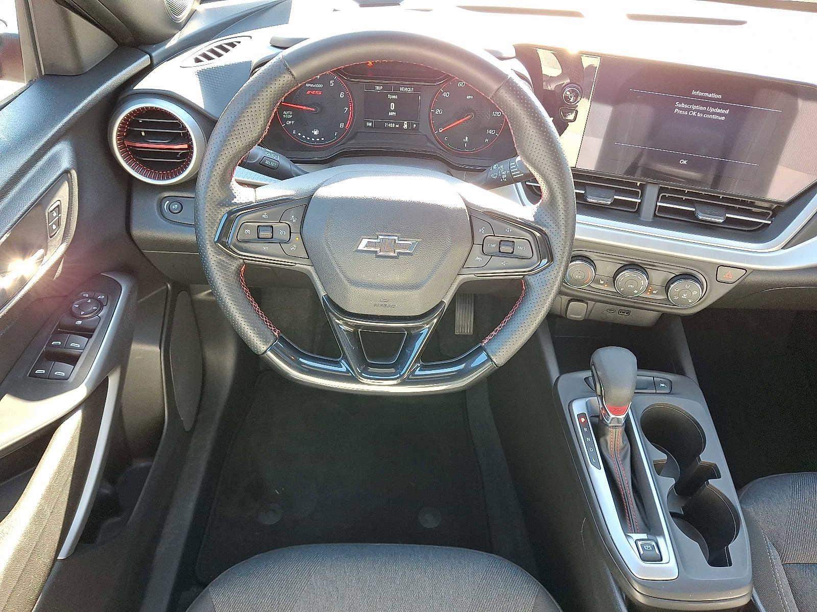 Used 2024 Chevrolet Trax RS w/ Sunroof Package image 11