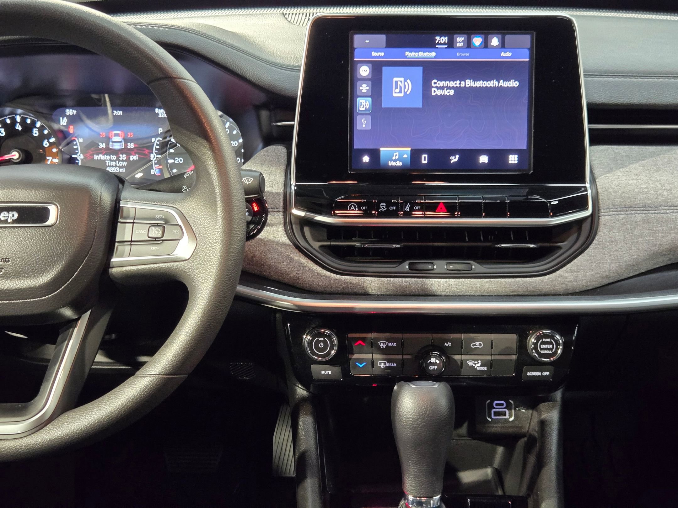 Used 2025 Jeep Compass Sport image 16