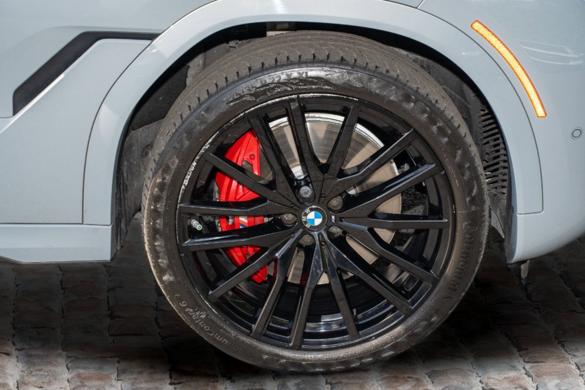 Used 2024 BMW X6 M60i w/ Dynamic Handling Package image 42