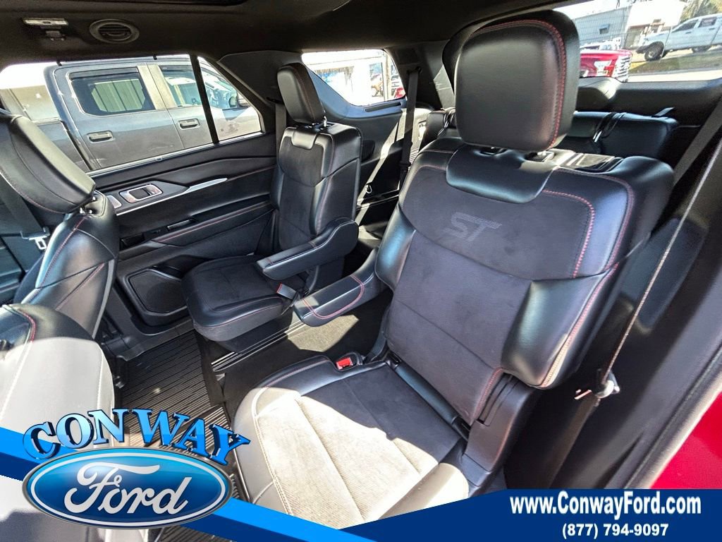 Used 2025 Ford Explorer ST image 19
