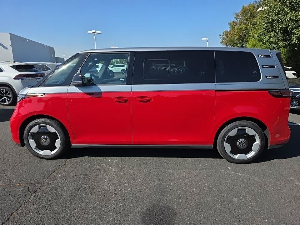 Certified 2025 Volkswagen ID. Buzz Pro S Plus RWD image 4