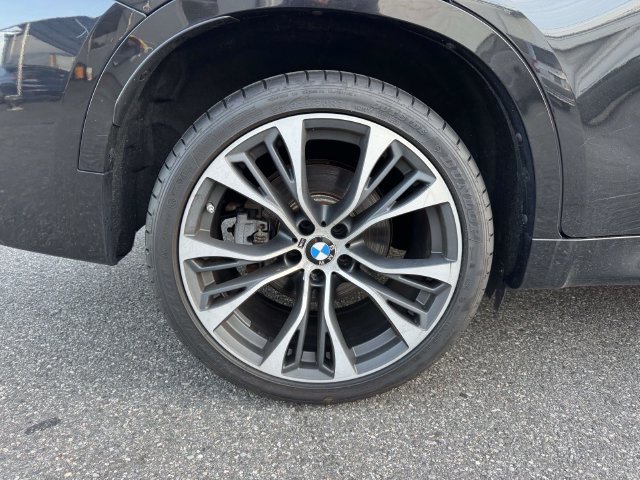 Used 2019 BMW X6 xDrive50i w/ M Sport Package AWD/4WD image 10