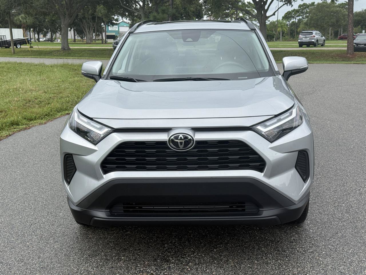 Used 2025 Toyota RAV4 XLE FWD image 8