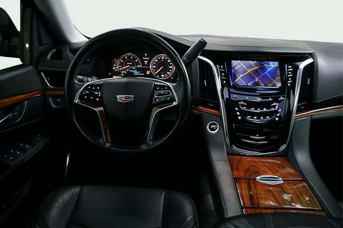Used 2015 Cadillac Escalade ESV Luxury AWD/4WD image 26
