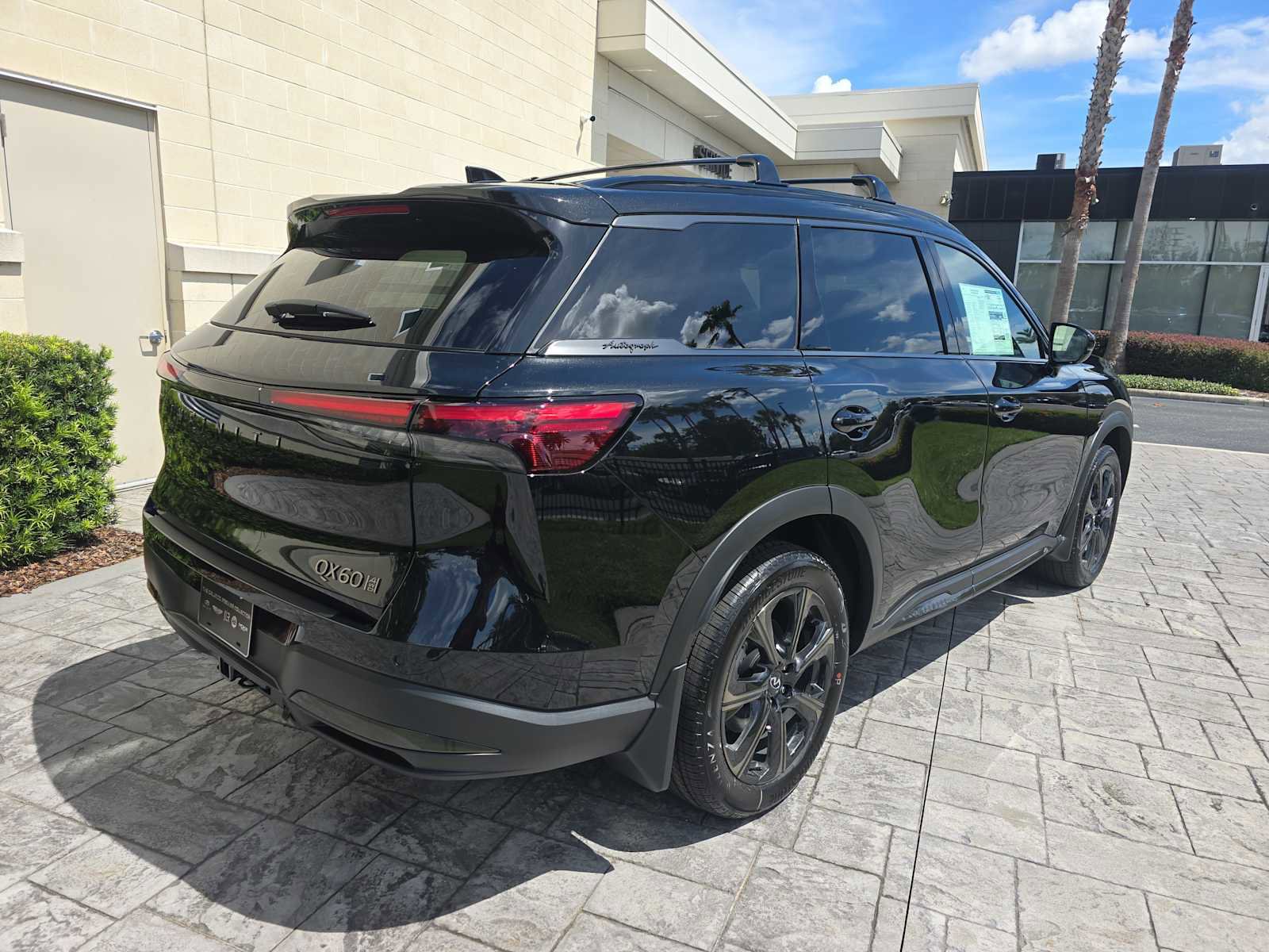 New 2026 INFINITI QX60 Autograph w/ Dark Cargo Package image 3