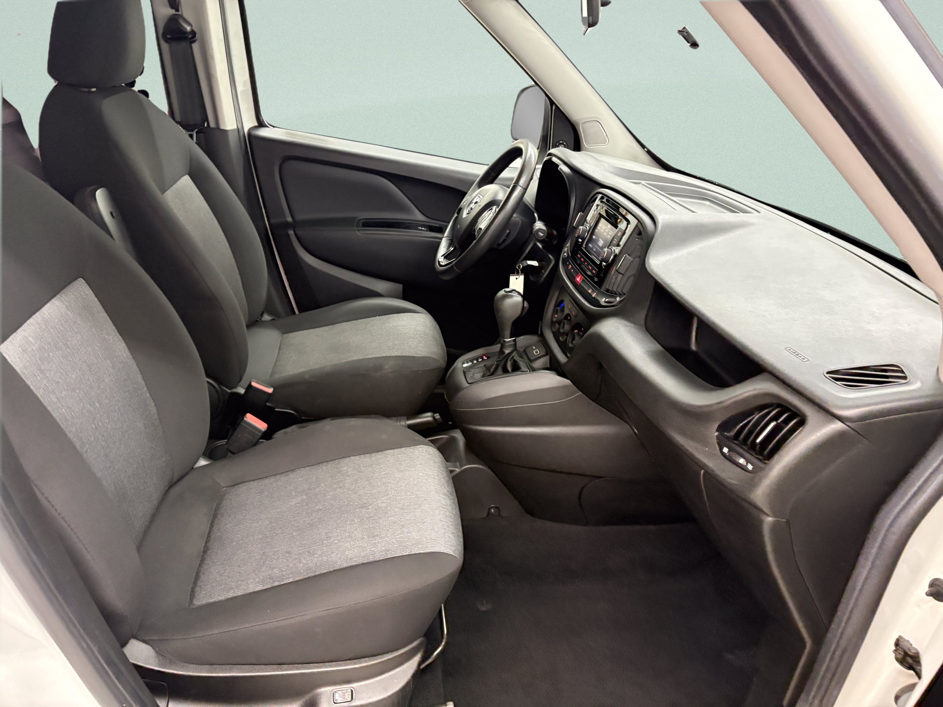Used 2022 RAM ProMaster City Tradesman FWD image 21