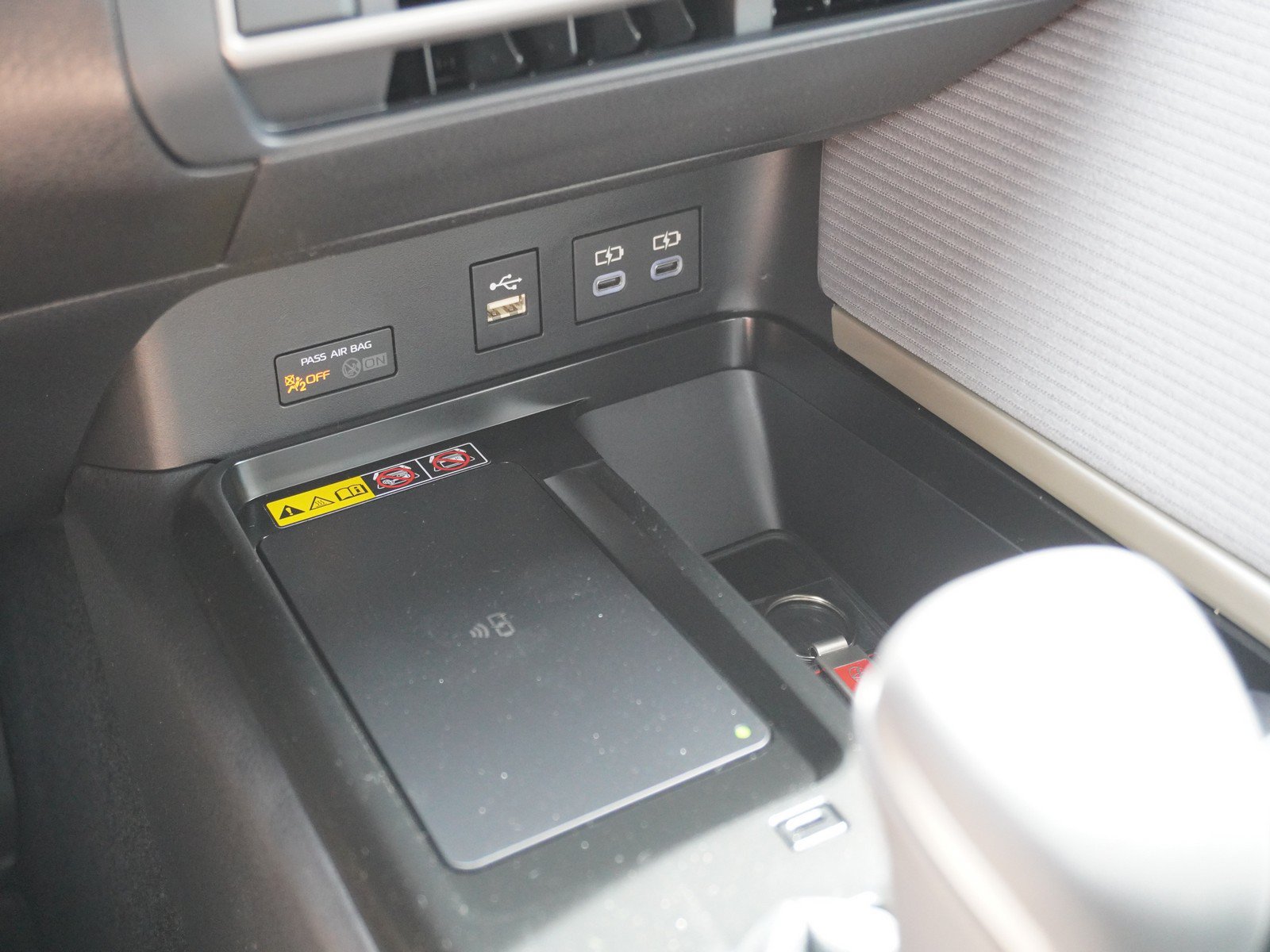 New 2026 Toyota Camry SE FWD image 23