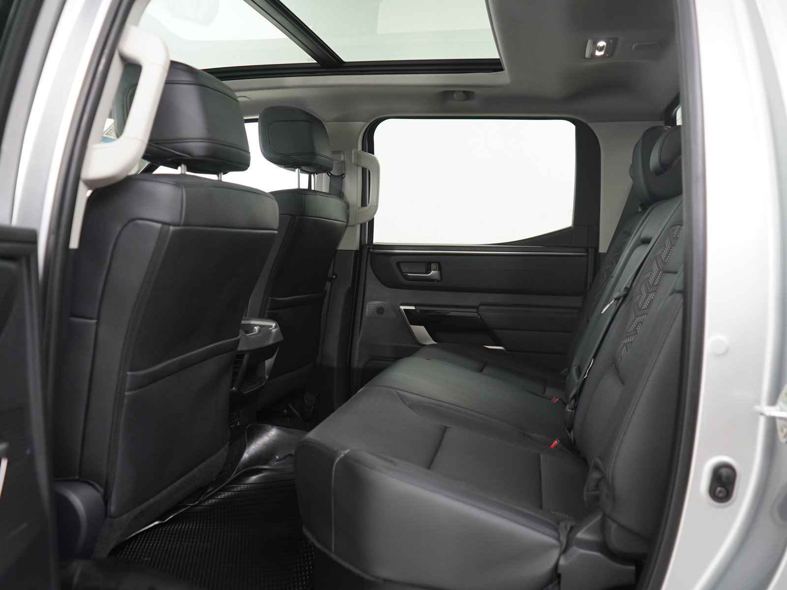 Used 2023 Toyota Tundra Limited w/ TRD Off-Road Package AWD/4WD image 19