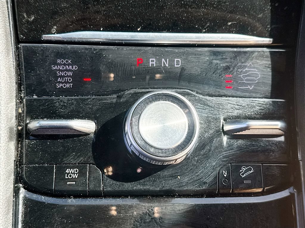 Used 2024 Jeep Grand Cherokee L Summit AWD/4WD image 18