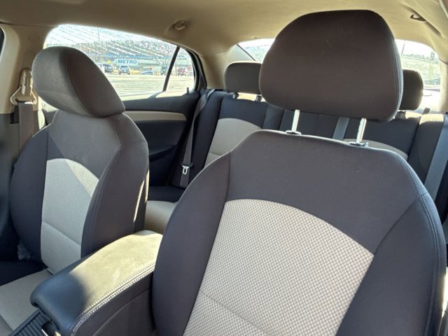 Used 2010 Chevrolet Malibu Hybrid image 17