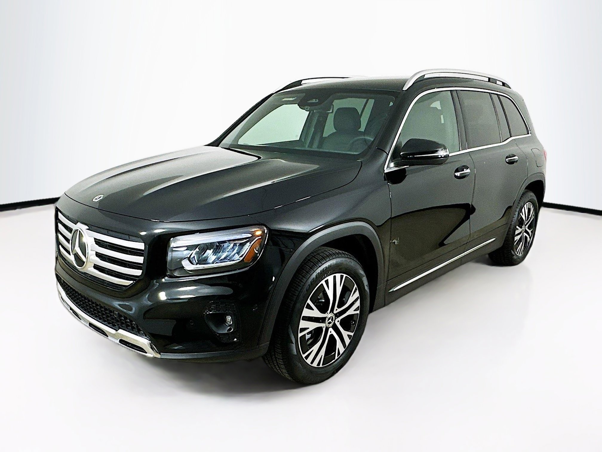 Certified 2025 Mercedes-Benz GLB 250 4MATIC image 3