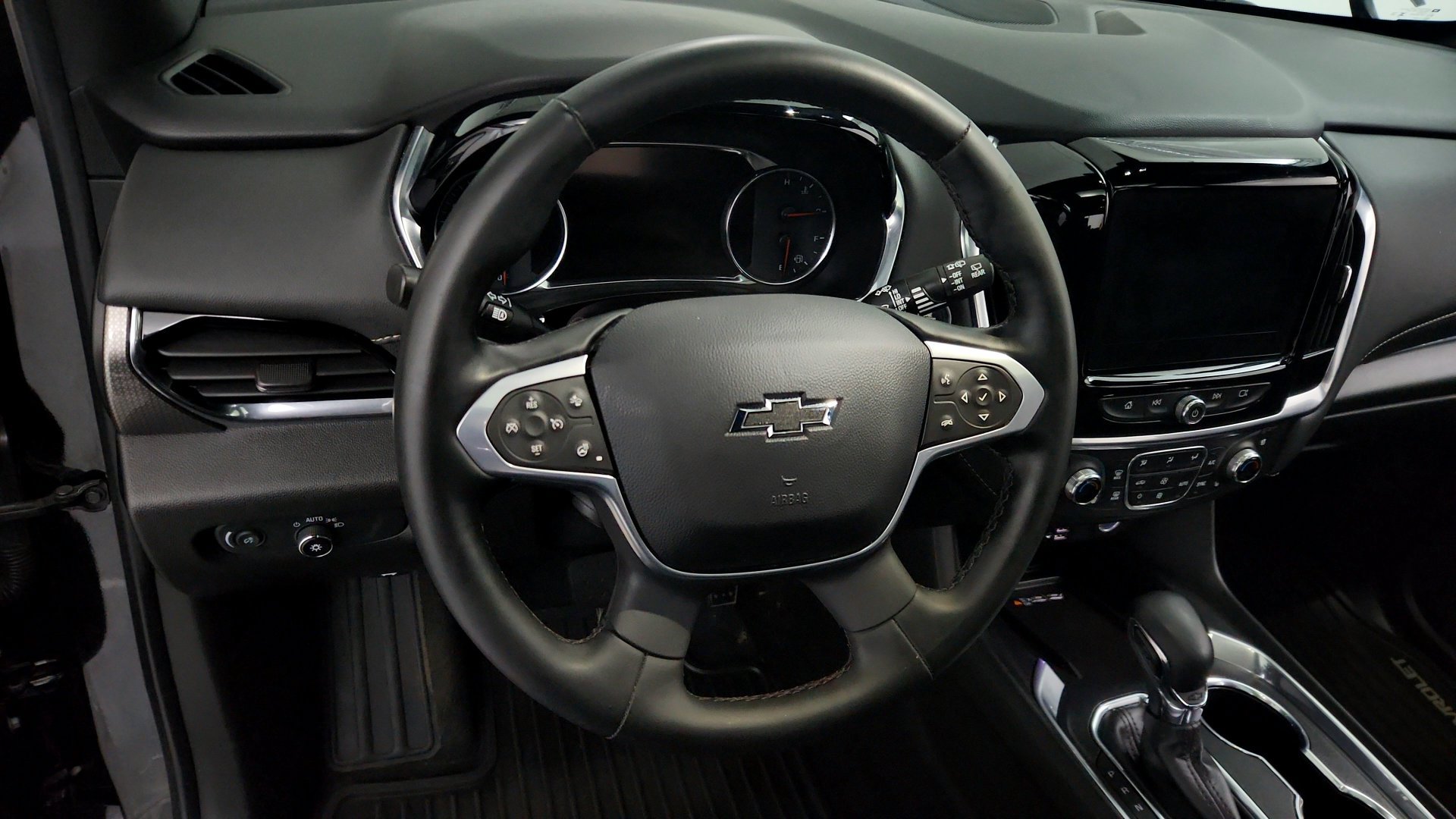 Certified 2023 Chevrolet Traverse Premier w/ Redline Edition FWD image 17