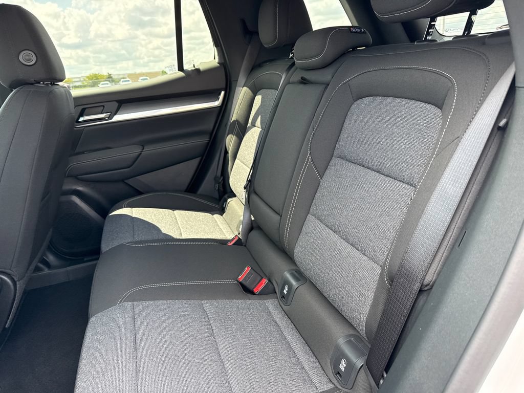 New 2027 GMC Terrain Elevation w/ Technology Package II AWD/4WD image 30