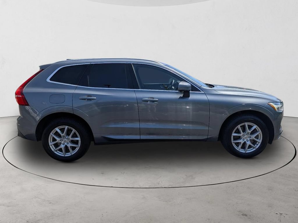 Used 2021 Volvo XC60 T6 Momentum AWD/4WD image 4