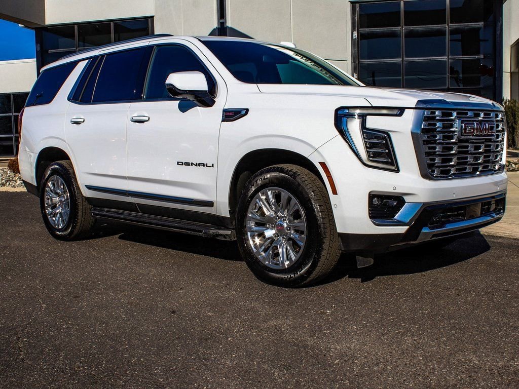 Used 2025 GMC Yukon Denali image 3