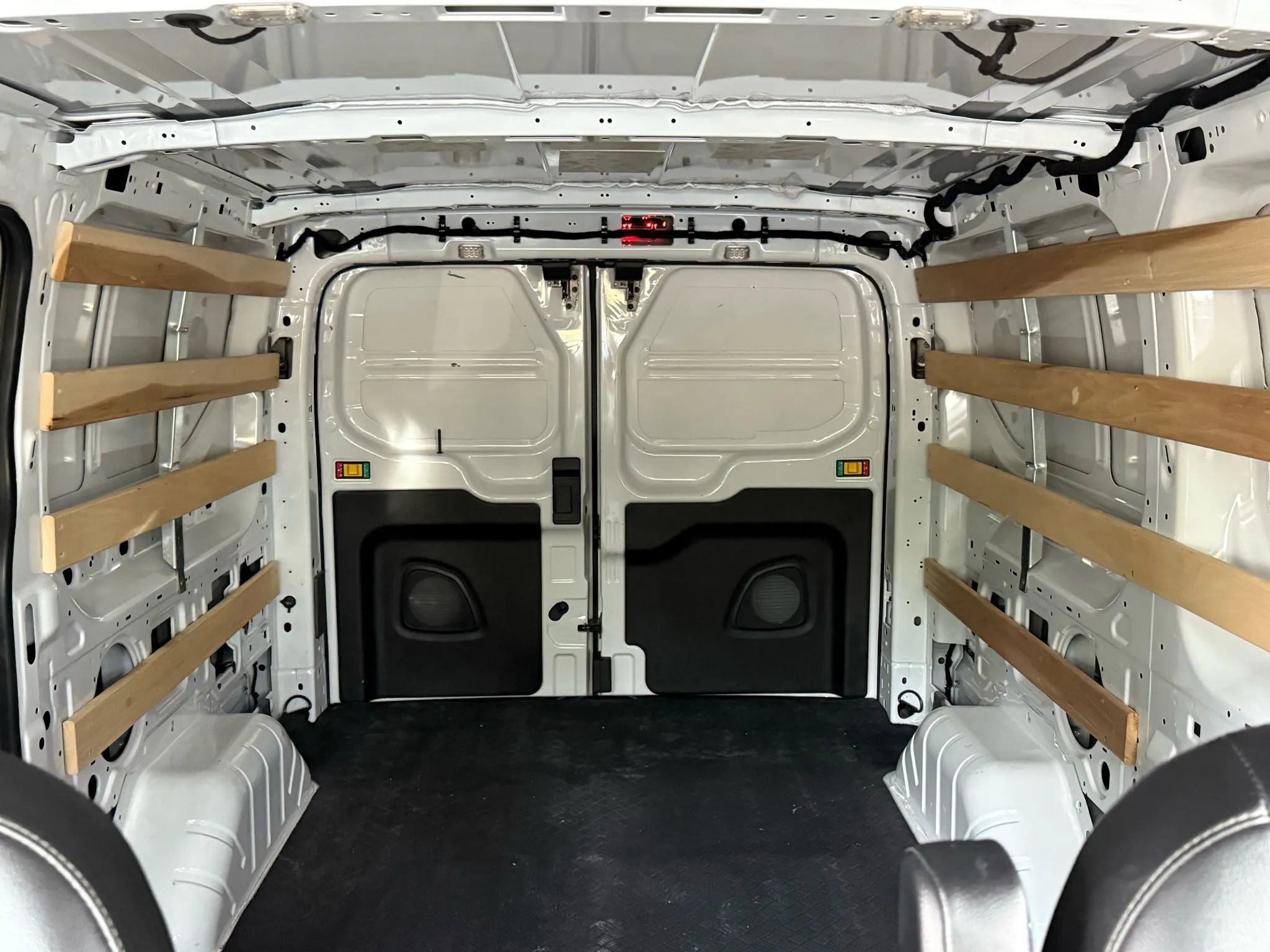 Used 2025 Ford Transit 250 Low Roof w/ Exterior Upgrade Package RWD image 25