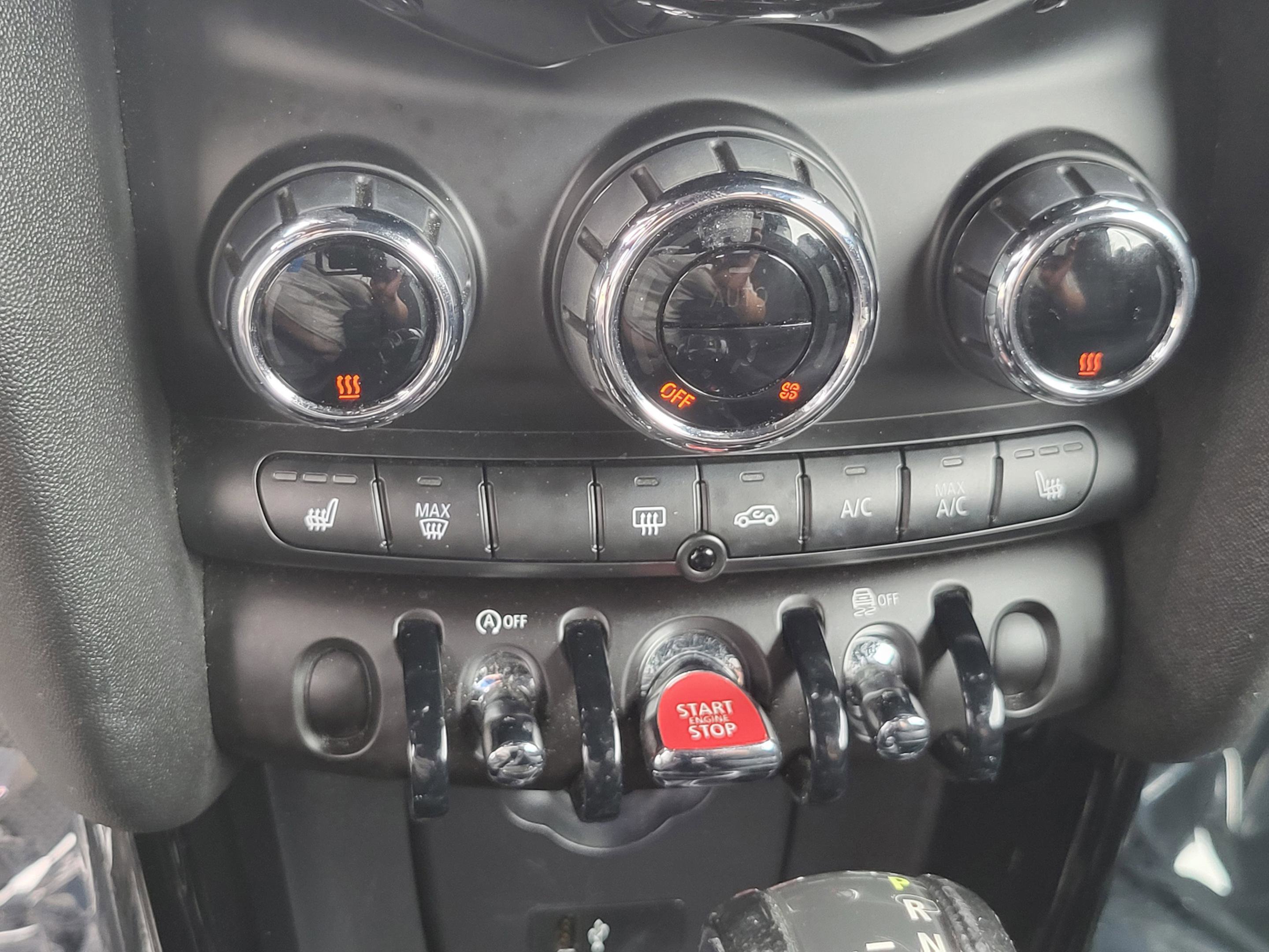 Used 2019 MINI Cooper Convertible w/ Premium Package image 47