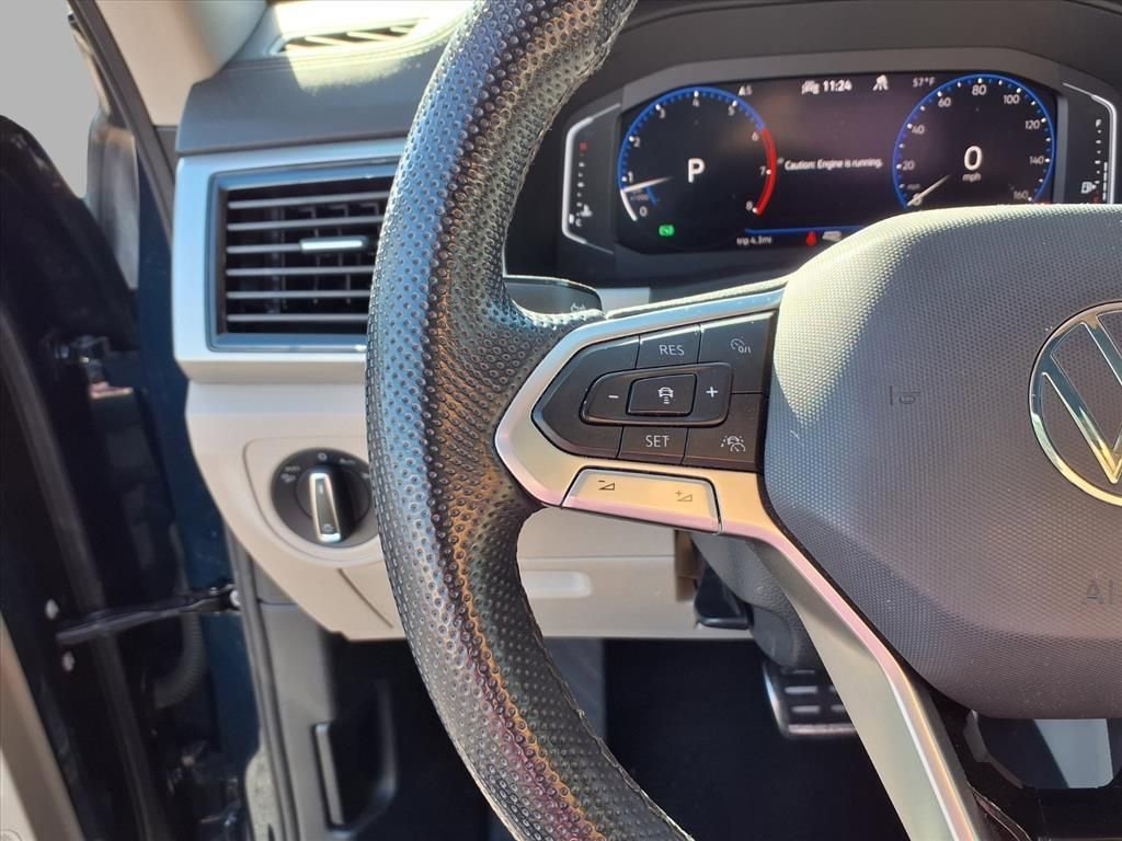 Used 2021 Volkswagen Atlas SEL Premium image 12