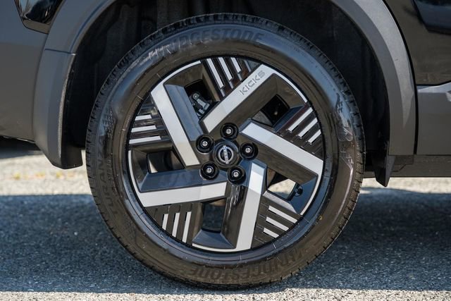 New 2026 Nissan Kicks SV image 16