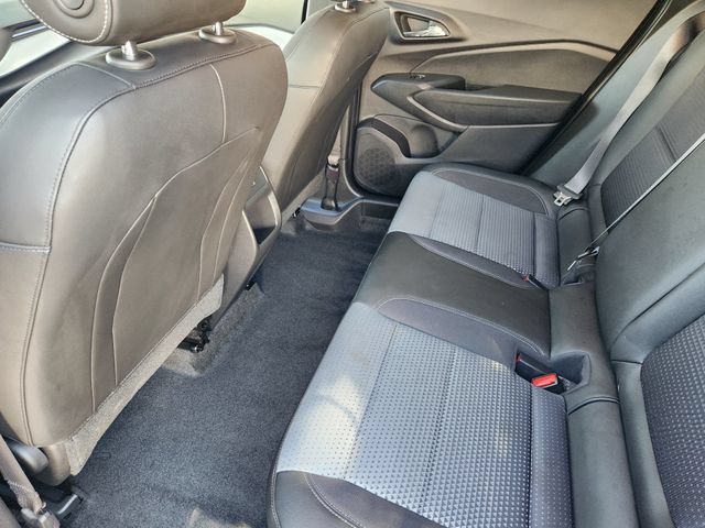 Used 2026 Chevrolet Trax LT w/ LT Convenience Package FWD image 30
