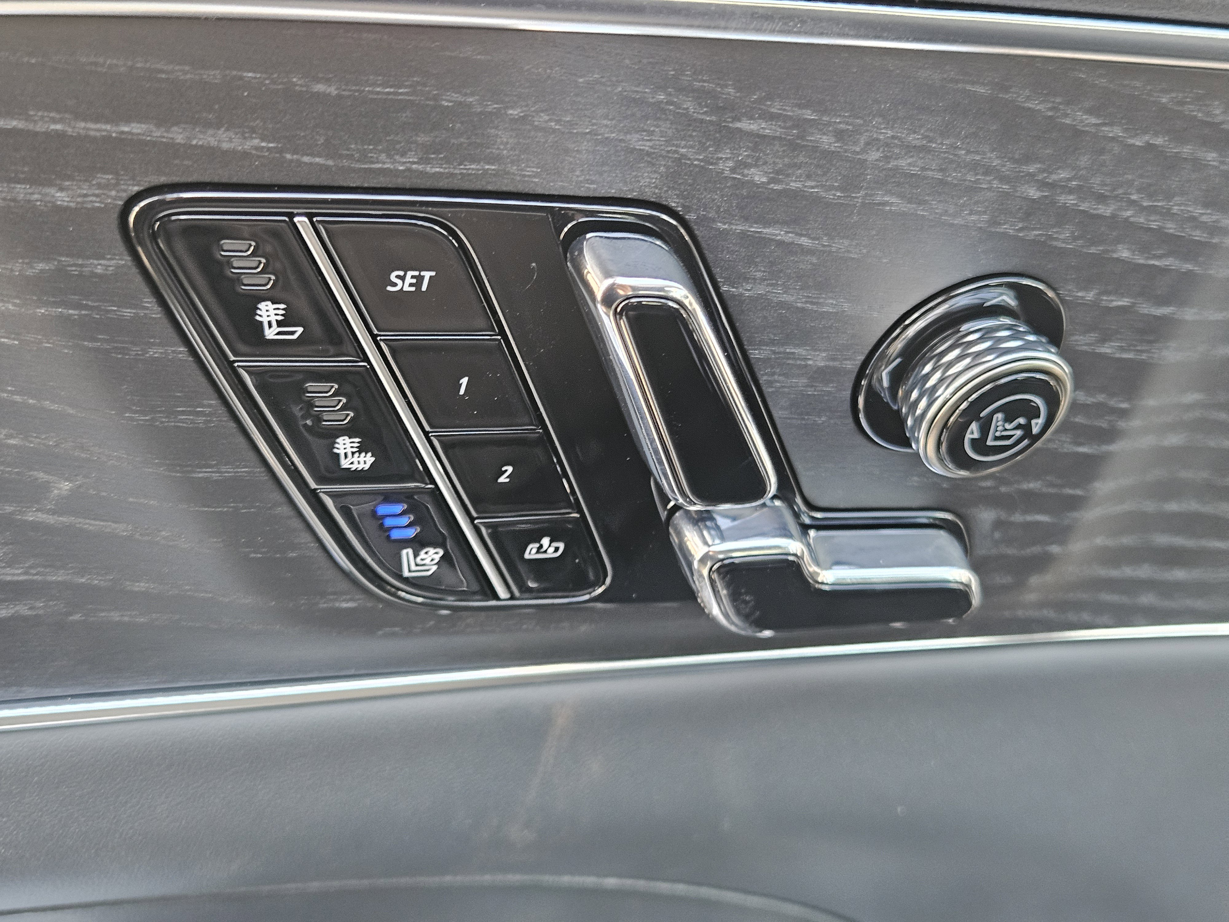 New 2026 Cadillac Lyriq V w/ Exterior Carbon Fiber Package image 20