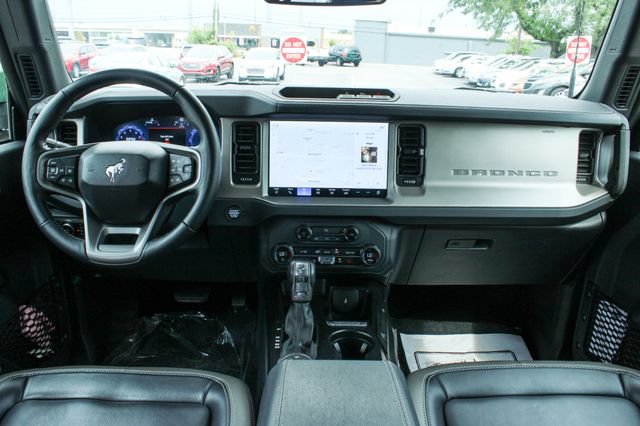 Used 2025 Ford Bronco Outer Banks AWD/4WD image 15